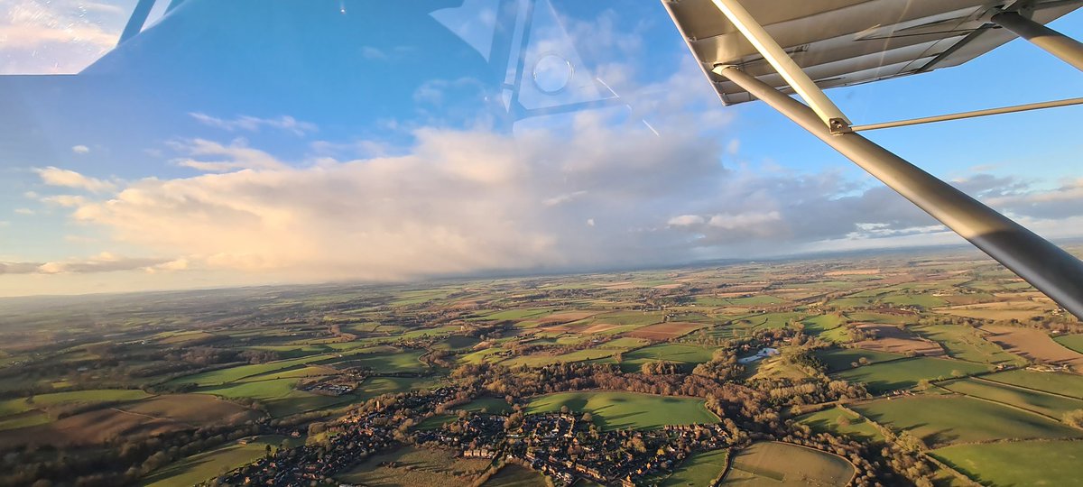 Great flying conditions this week <a href="/WHGA/">Wolverhampton Halfpenny Green Airport</a> <a href="/BMAAUK/">BMAA</a> just the odd Cb to dodge 😅🙈