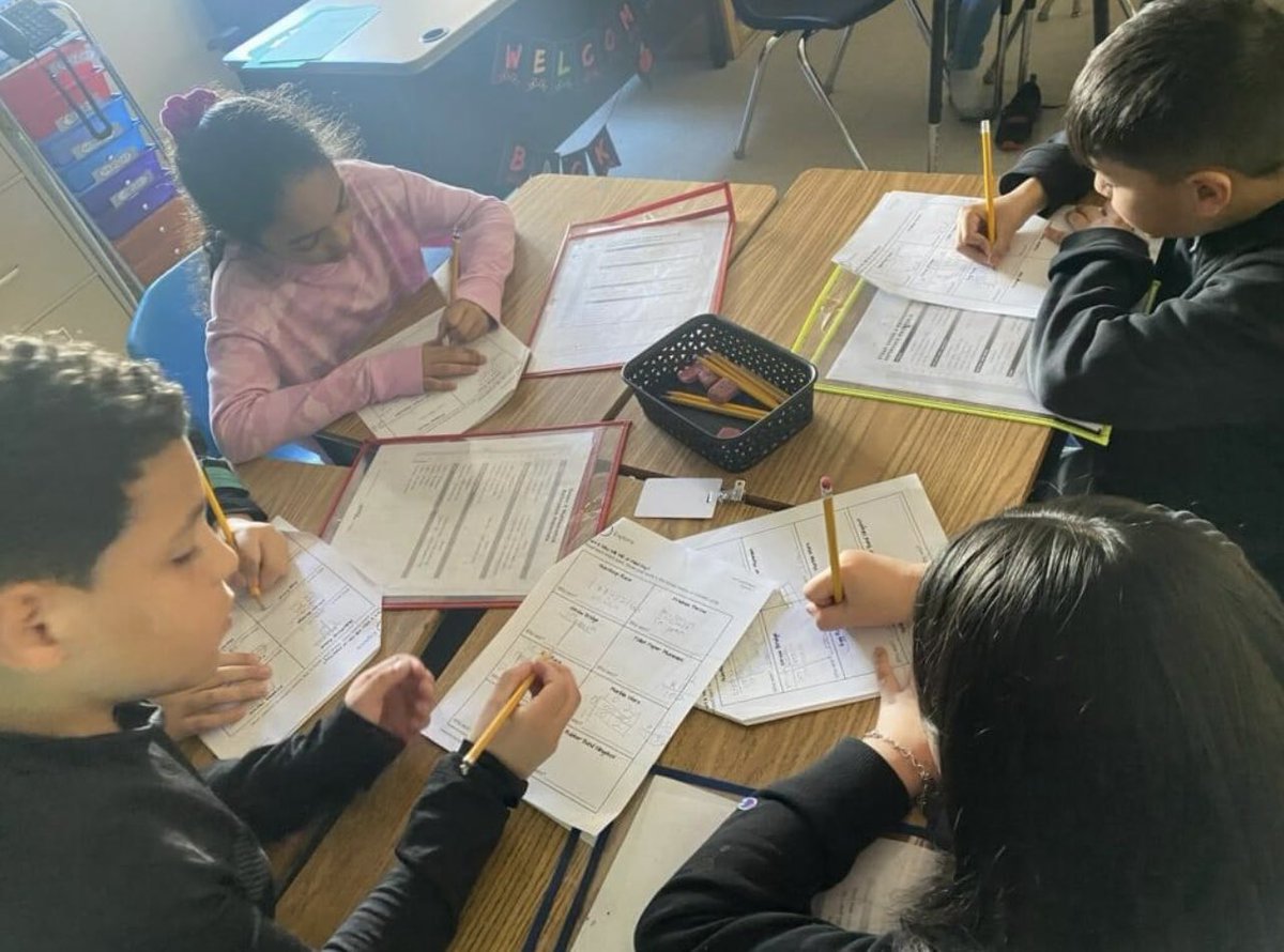 Howry STEAM Academy fourth-graders going above and beyond in math by using real world tools and scenarios during yesterday’s class lesson. 📐📏 📝 #WorthIt