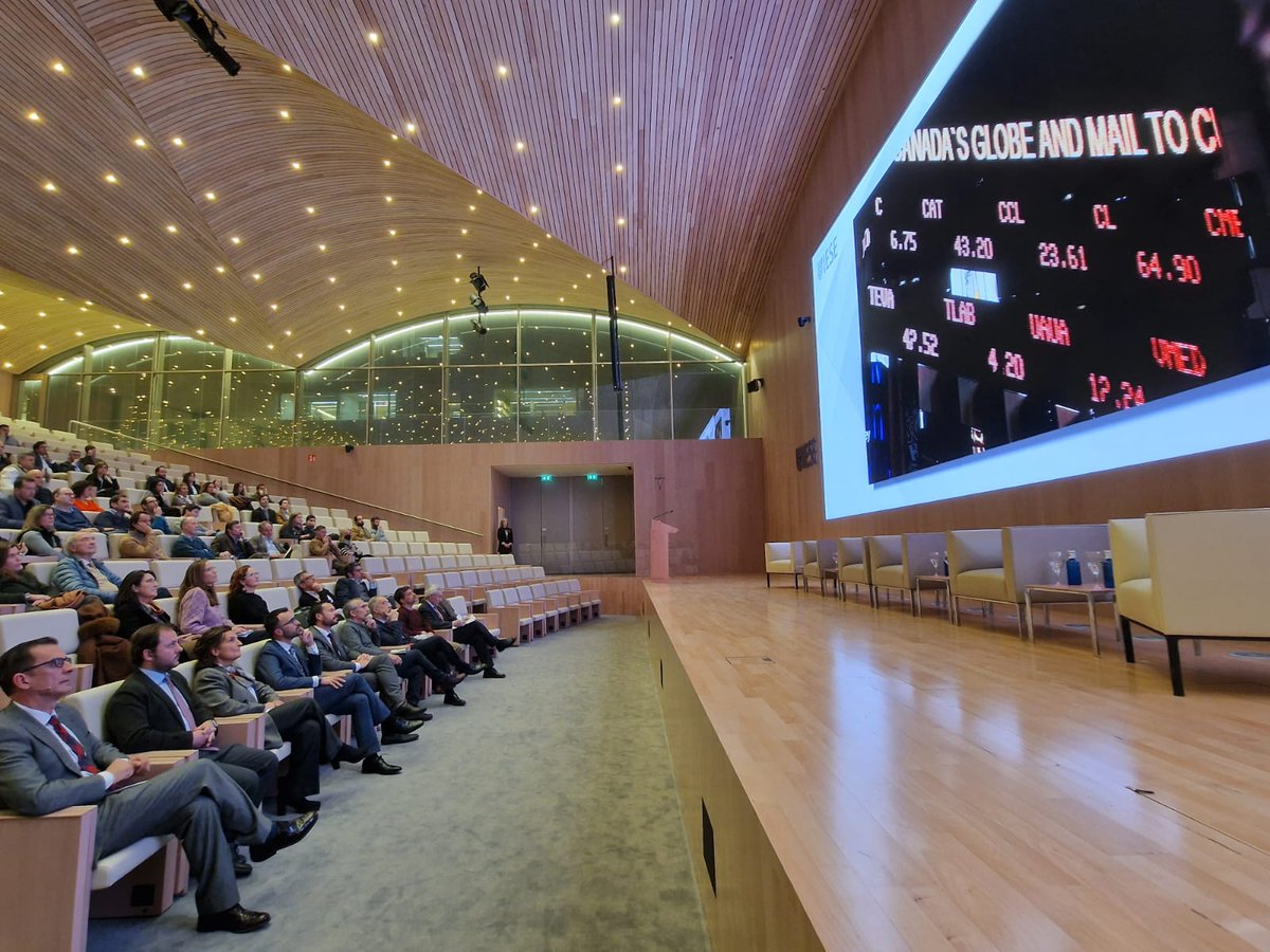 DSostenibleCLM's tweet photo. 👉@JL_escudero en su participación en Jornada #BiocarbonEstates @f_artemisan sobre valoración de la captura de CO2 entre propietarios y gestores de fincas ha destacado que #CLM ha sido pionera creando un fondo de externalidades a favor de los servicios ecosistémicos
👇(sigue 1/2) https://t.co/2WoRT6ecFJ
