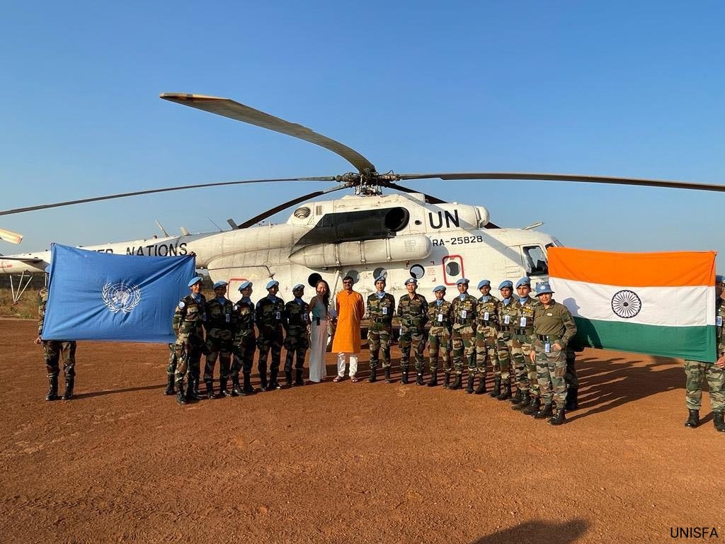 The largest contingent of women peacekeepers from India has arrived in Abyei, where they will be #ServingForPeace with @UNISFA_1.

More #WomenInPeacekeeping means more efficient @UNPeacekeeping operations. peacekeeping.un.org/en/women-peace…