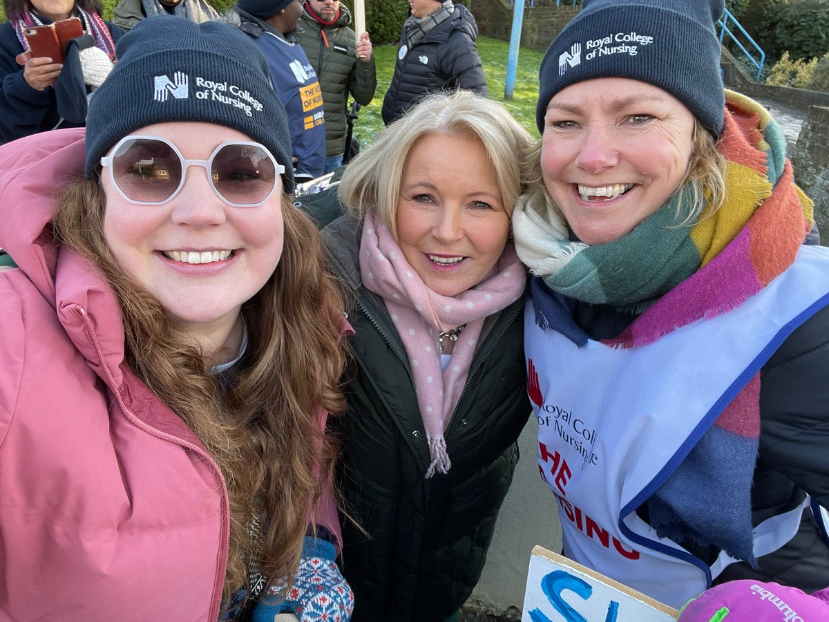 SamTylerSCPHN's tweet photo. Fabulous couple of days with amazing fellow @nhs_scft nurses supporting #RCNStrike and a visit from @patcullen9 https://t.co/IZq1YNFEZX