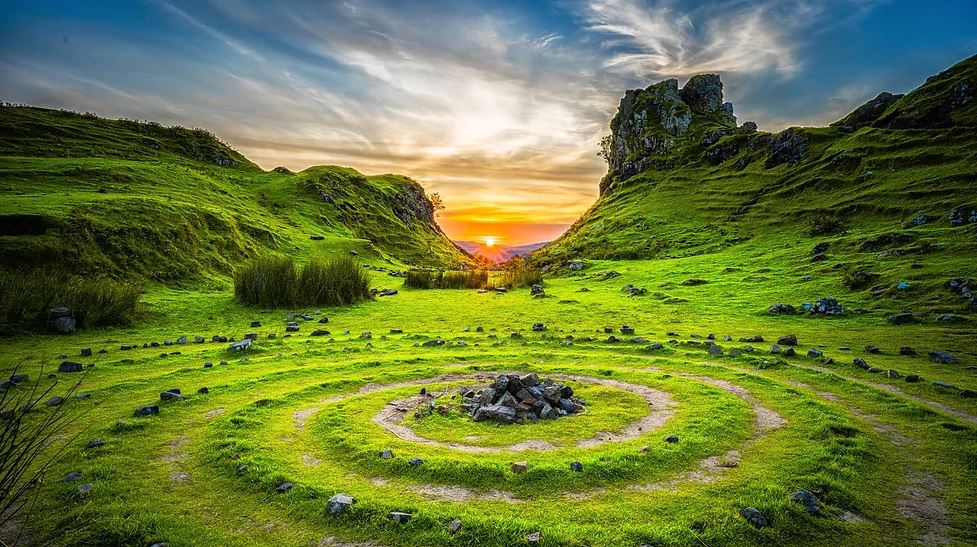 Weekly Update: 22 January 11am All Ages Service: Finding Our Centre; 2-4pm Workshop Finding our Centre;  6pm Mindfulness; 7pm Sound Bath Meditation - mailchi.mp/c8c47c742a73/w…  #community #spirituality #meditation