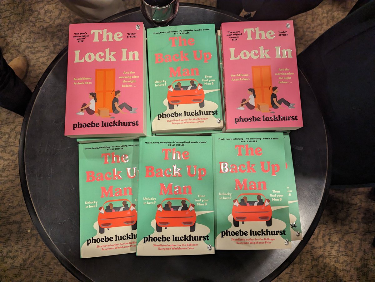 The nicest eve celebrating <a href="/phoebeluckhurst/">Phoebe Luckhurst</a> and THE BACK UP MAN! 💚❤️💚❤️💚 @rebecca_hilsdon <a href="/phillipa_walker/">Phillipa Walker</a> @courtneybbooks