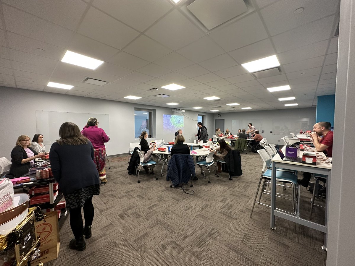 Yolanta Krawiecki (She/Her) (@ykrawiecki) on Twitter photo Full house tonight for our #ocsb micro:bit certified educator course! #ocsbCodes <a href="/microbit_edu/">Micro:bit Educational Foundation</a> @KatieHenryDays @mrjdaher <a href="/jengauthier9/">Jennifer Gauthier</a> Full house tonight for our #ocsb micro:bit certified educator course! #ocsbCodes <a href="/microbit_edu/">Micro:bit Educational Foundation</a> @KatieHenryDays @mrjdaher <a href="/jengauthier9/">Jennifer Gauthier</a>
