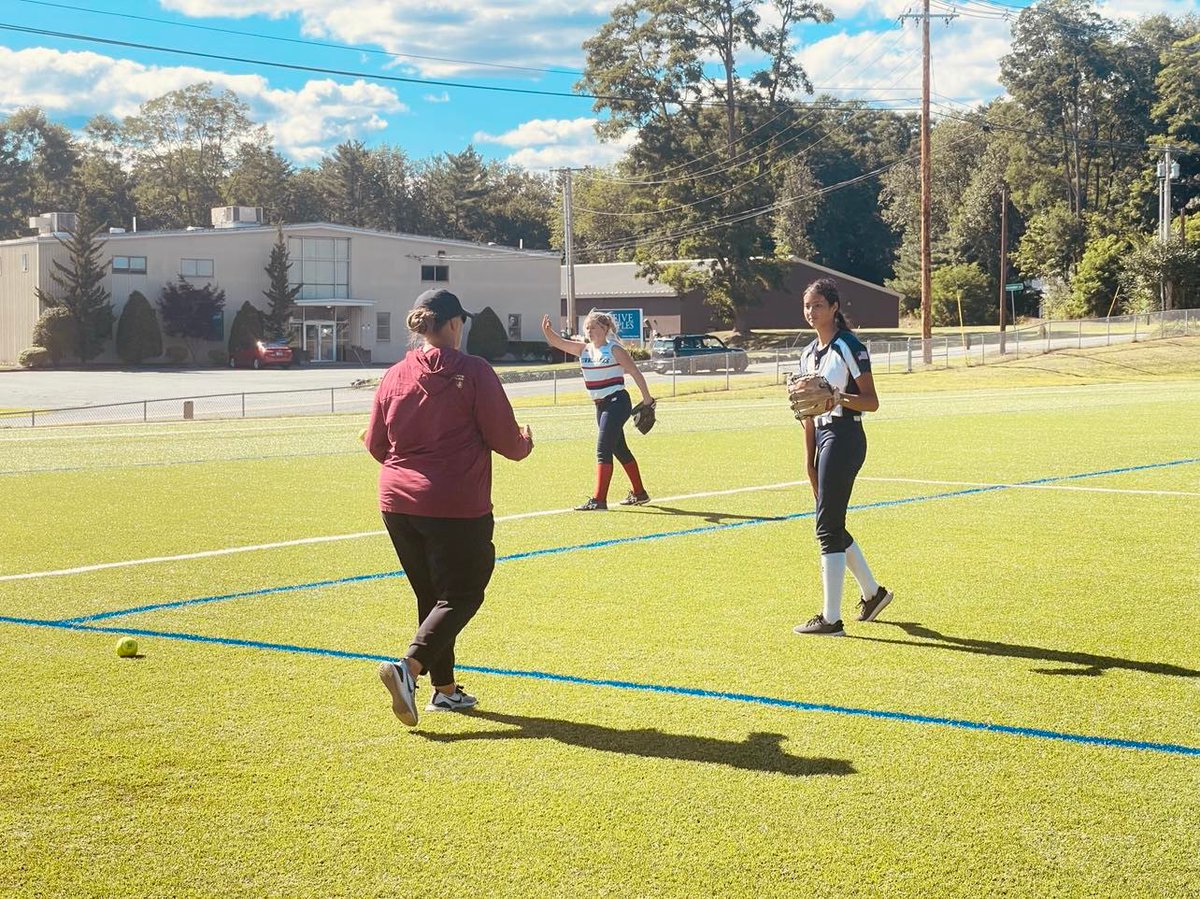 PaineMTSoftball's tweet photo. SAVE THE DATE !!!
Do not miss FSU head coach Lonni Alameda when she comes to Vermont as a guest instructor.
When: June 23rd and 24th
Where: Norwich University
Details soon https://t.co/I1jUeV2RDQ