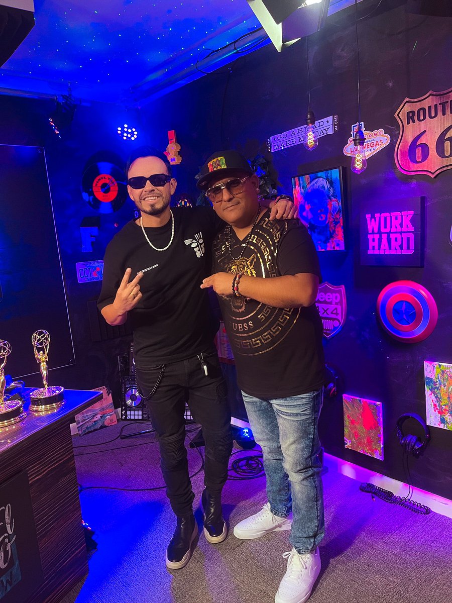kennyzunigadtr's tweet photo. Hoy estuvimos de promoción del Salsatón . Mueve la cadera con el gran @Franjio del show en Miami #kennyzuniga #kennyzuñiga #peru #salsaton #Musica https://t.co/DU1sxv5zpy
