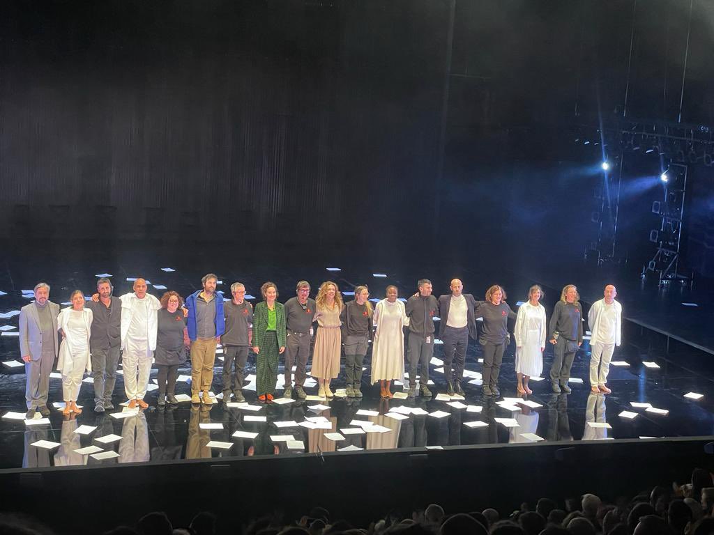 natalia_garriga's tweet photo. Magnífica actualització de 'Terra Baixa' al @teatrenacional! Ens permet gaudir del clàssic de Guimerà amb una nova mirada i contextualitzar-ho en el que passava en la ‘terra més baixa encara’

Enhorabona Carme Portaceli, @PabloLeyF i a tot l’equip! https://t.co/6i01kLaOiB