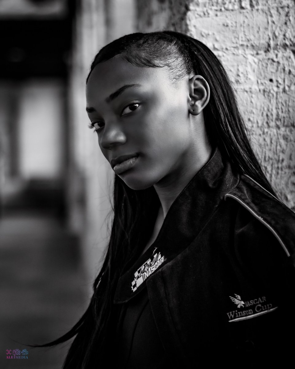 ALEMedia_co's tweet photo. Throwback Thursday with Mia S. (May 2021)

Camera: Lumix DC-G9⠀⠀⠀⠀
Lens: OM System M.Zuiko 45mm F/1.8
Location: Philadelphia, Pennsylvania

#ALEMedia #ThrowbackThursday #Photoshoot #85mm #Hues #PortraitVision #Philadelpiaphotographer https://t.co/1tKymmfjbe