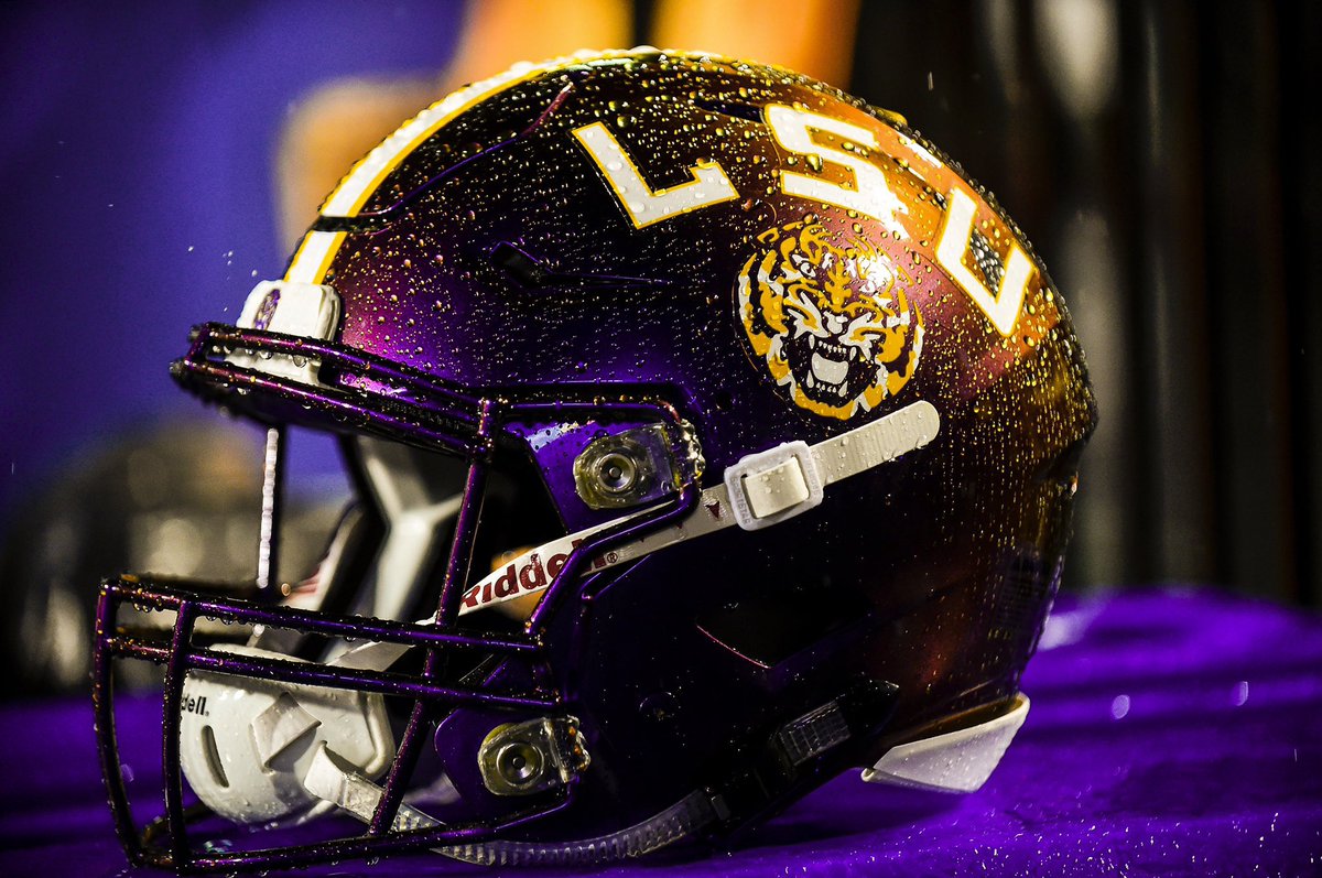 DevinHarper2025's tweet photo. I will be in Baton Rouge at LSU , Saturday January 21st.  @CoachBrianKelly @BrianPolian  @coachbraddavis @LSUfootball @WillClouden_LSU @BobbyBarham_LSU  @WillRedmond_LSU @CoachKirby25 @JeritRoser https://t.co/YZf9lRGqXt
