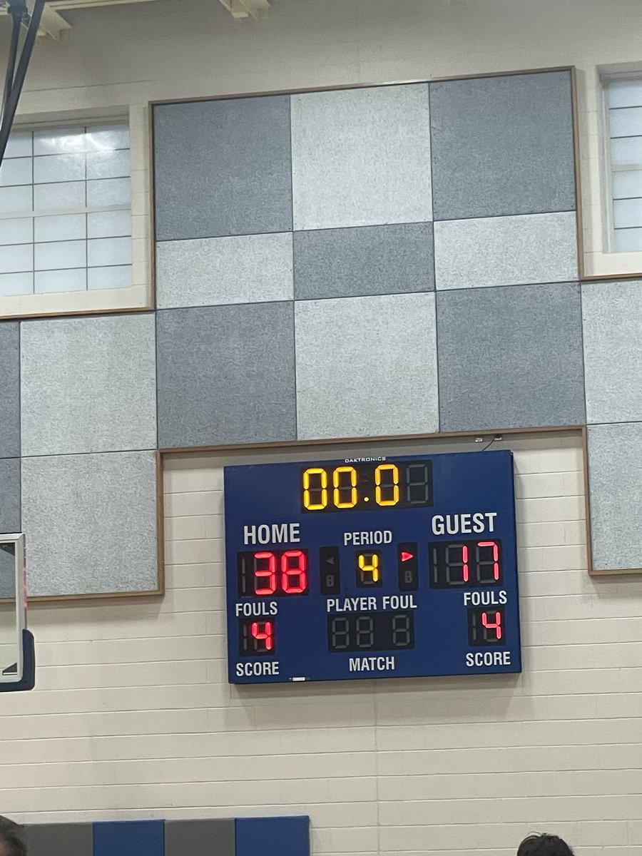 _SCMSAthletics's tweet photo. Our crowd was electric today! The crowd helped us to win 38-17. Great game against @JWMSGoCougars Our boys will play their next home game next Thursday 1/26. Go huskies!🤍💙🏀@MCPSAthletics @mcpsAD https://t.co/WeQAUQrkd9