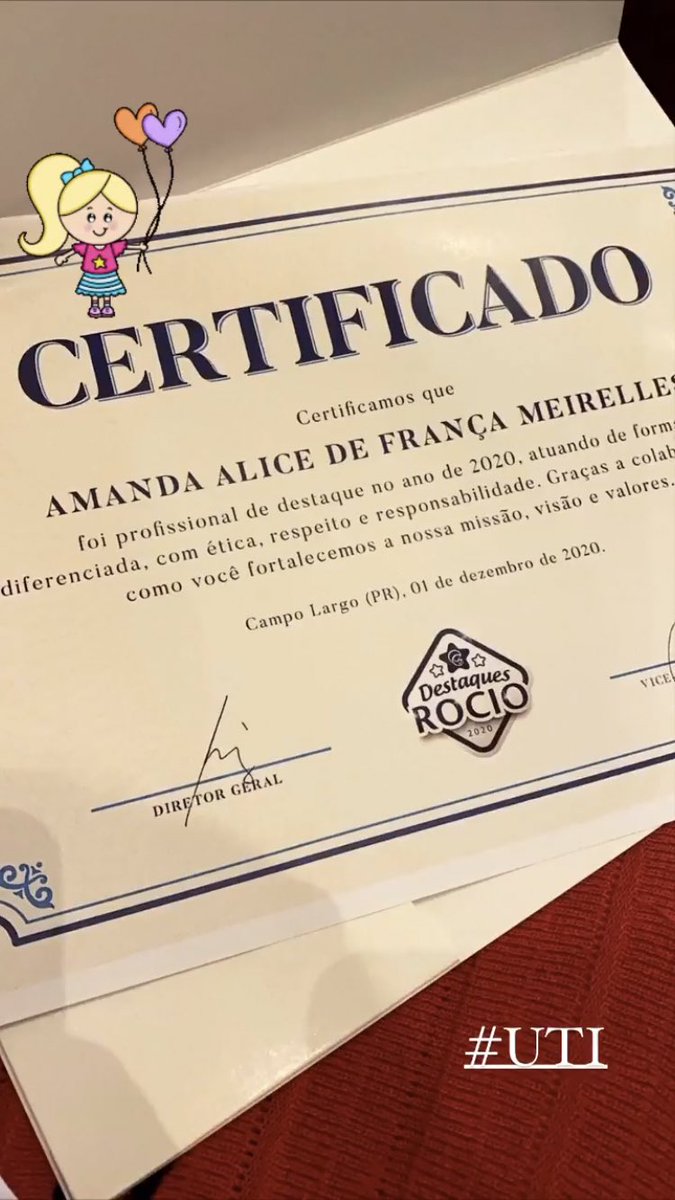 comentanena's tweet photo. a dra amanda recebendo cartinhas de familiares que ela cuidou na uti, ganhando certificado, morro de orgulho da minha dra, cada dia me apaixonando mais @draameirelles 💖🩺 https://t.co/aJXfYPGL6j