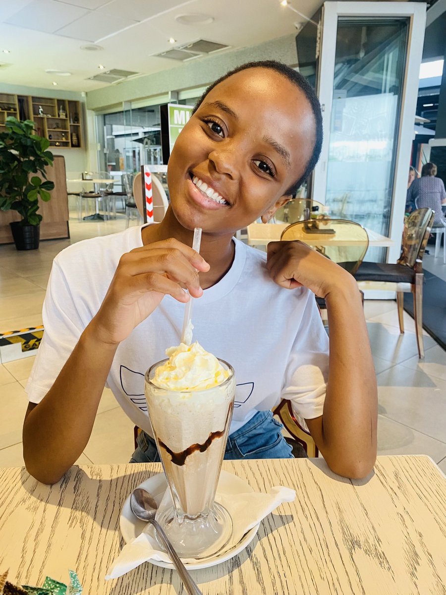 Malungiselelo's tweet photo. My lil sister obtained 7 As 🌟🌟🌟🌟 I have kept my promise. 💃🏽💃🏽💃🏽💃🏽💃🏽💃🏽 Inkunz’isematholeni!!!!🤗🤗🤗🤗🤗 https://t.co/9T2TQAneoc