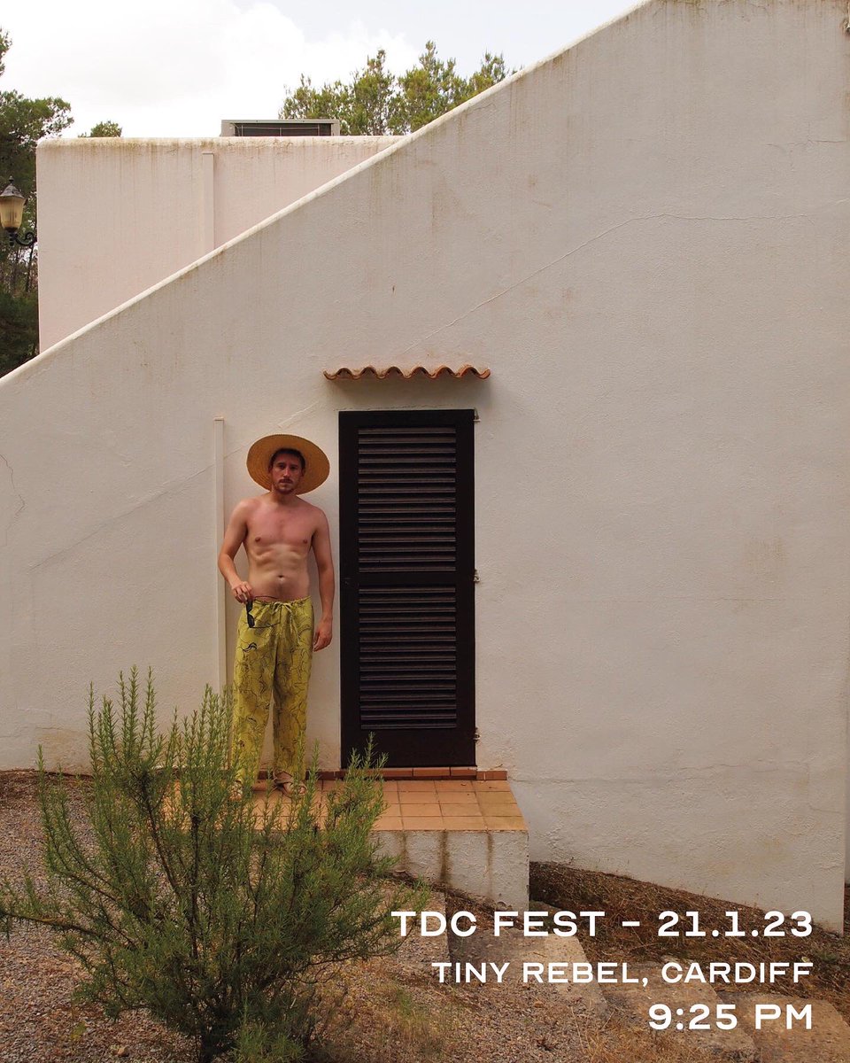 First gig of 2023 THIS sat at <a href="/TinyRebelCdff/">Tiny Rebel Bar Cardiff</a> for TDC Fest <a href="/TNDFCRTRS/">Tone Deaf Creatures</a> - maybe I’ll wear this maybe I won’t you don’t know me