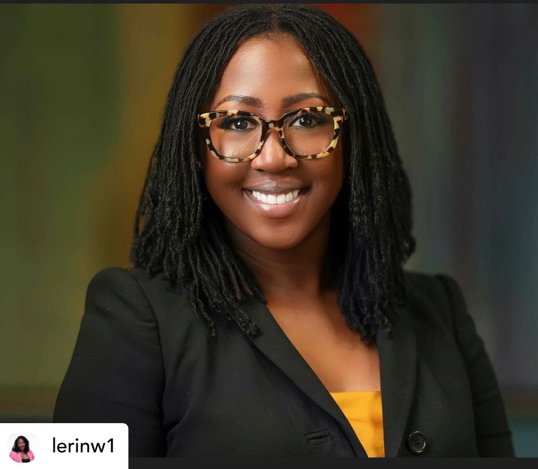 rolandsmartin's tweet photo. Companies are laying people off by the thousands. Employees who got used to working from home during COVID are balking at returning to the office. How do we navigate it all in 2023? Today on #RolandMartonUnfiltered, I will talk with 14-year HR expert L’Erin Wagner to get her 1/3 https://t.co/M0MZICp0Ra