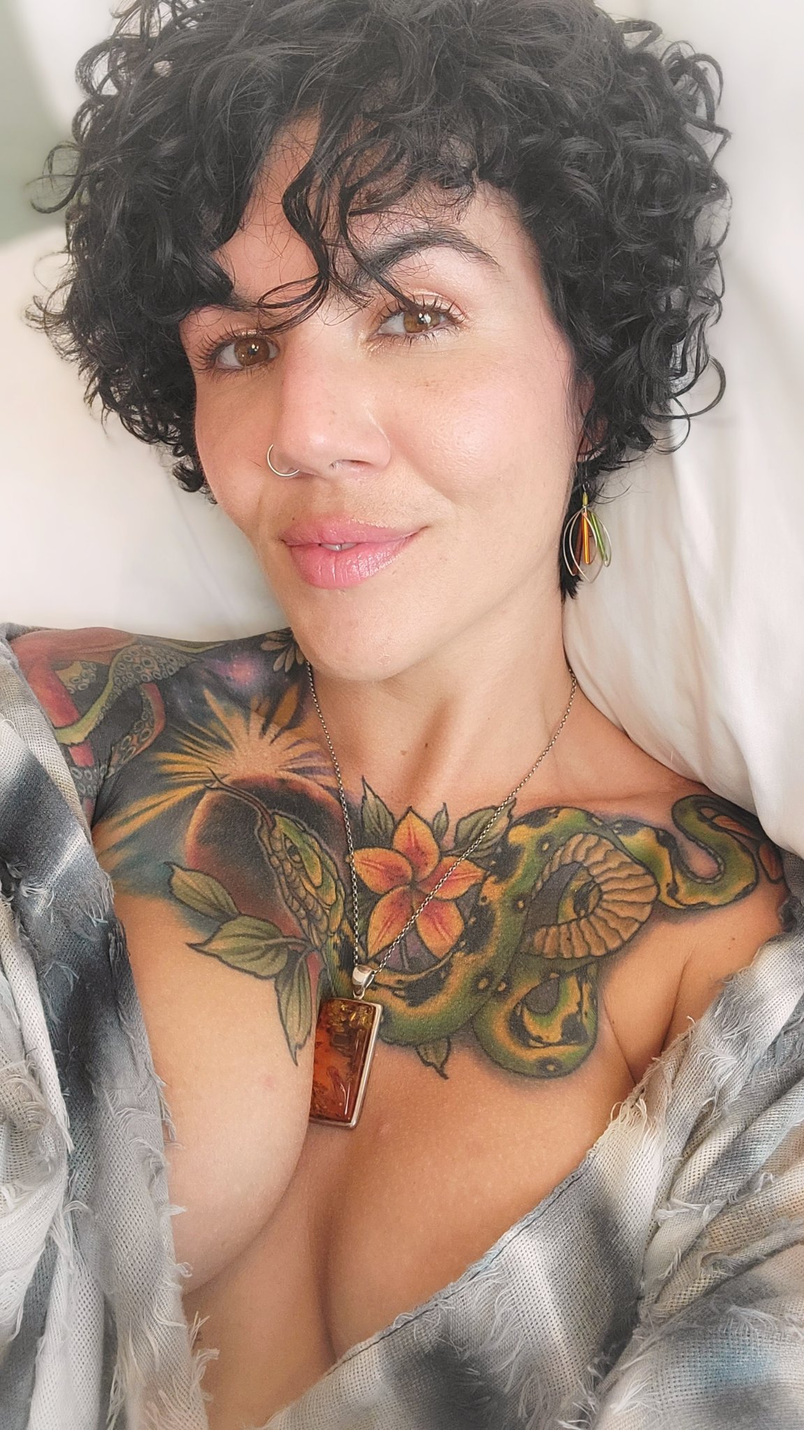 Frankie Rivers 🔞 on Twitter: "Hey everyone, I'm still in Mexico! 🌅 And I'm streaming live now on