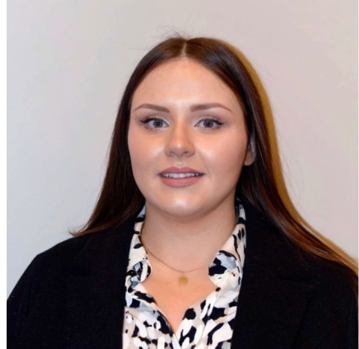 AontuGlens's tweet photo. Aontú have selected Leza Houston to contest the Derg DEA in West Tyrone for the upcoming Local Elections
Leza is a working student currently studying law in Ulster University. 

https://t.co/tvA5TS7zpQ https://t.co/i7QtZZTyg2