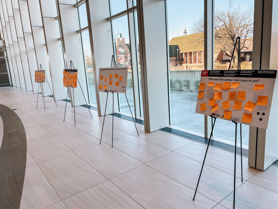 OSUCampusLife's tweet photo. While you’re at the Speakers Board event today to see Jay Ellis, be sure to interact with these boards by leaving your response on a Post-it!

#okstate #gopokes https://t.co/pQRxUp9cOW