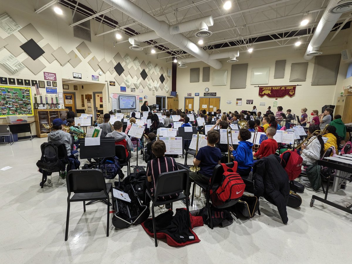 JamesHartBands's tweet photo. 5th grade Band had a great dress rehearsal this morning: come see their debut performance tonight at 7:00 at @JamesHart153!
#153proud #StrongerTogether https://t.co/VoGP36pXFu