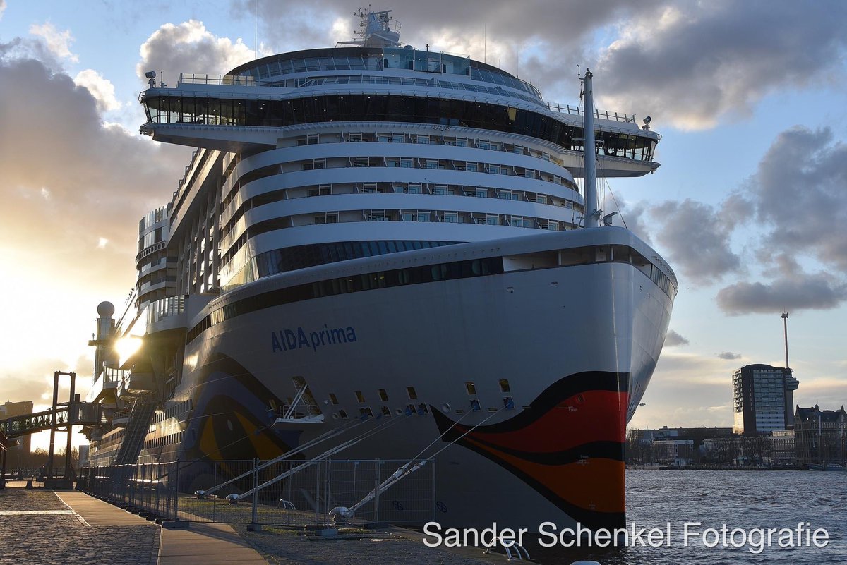 Prima zo!  #aidaprima #cruiseportrotterdam #rotterdam