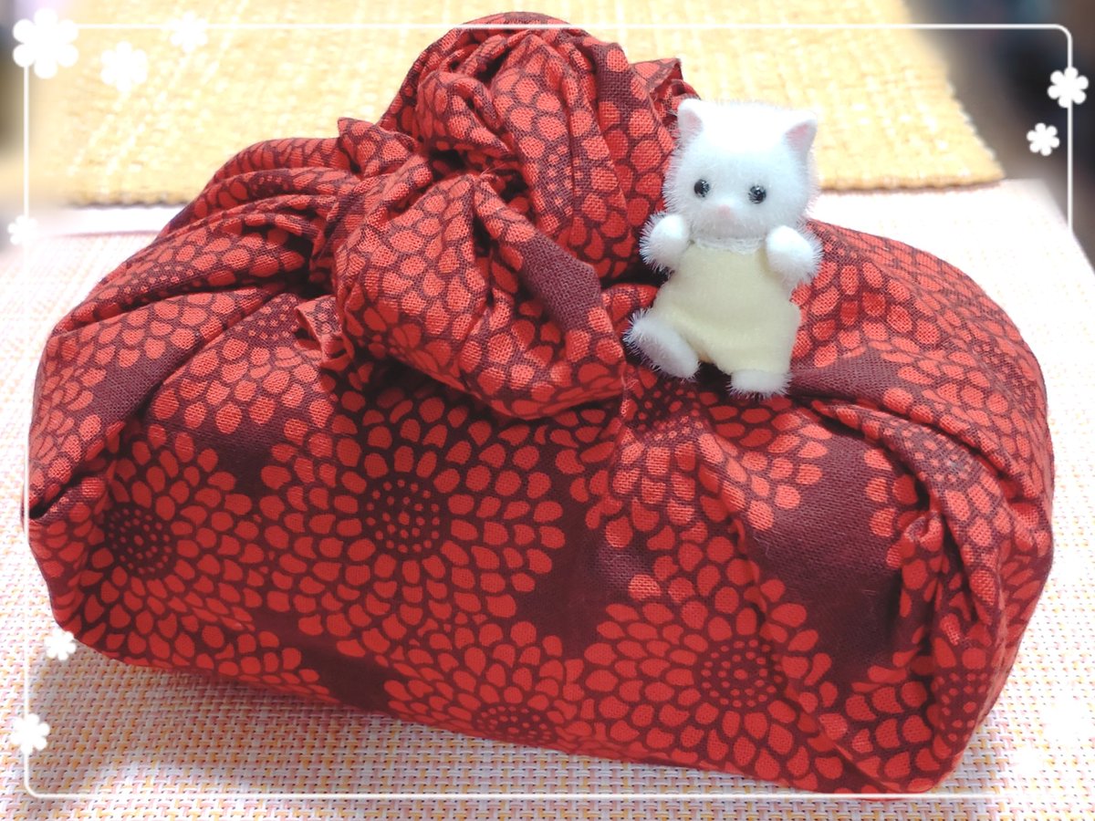 y_cocococo's tweet photo. 🐙さんウインナーひさしぶりだね💕
#nogoo
#てぬぐい
#シルバニアファミリー
#お弁当 https://t.co/Oc0wSWbkqM