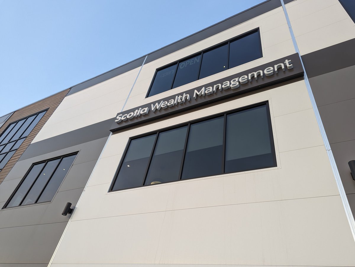 SpeedproCanada's tweet image. This eye-catching work completed by SpeedPro Medicine Hat!  Call SpeedPro today to learn more about how they can help you build your brand with stand-out signage!  #SpeedPro #SpeedProMedicineHat #storefrontsignage #signs #interiorsignage #eyecatching