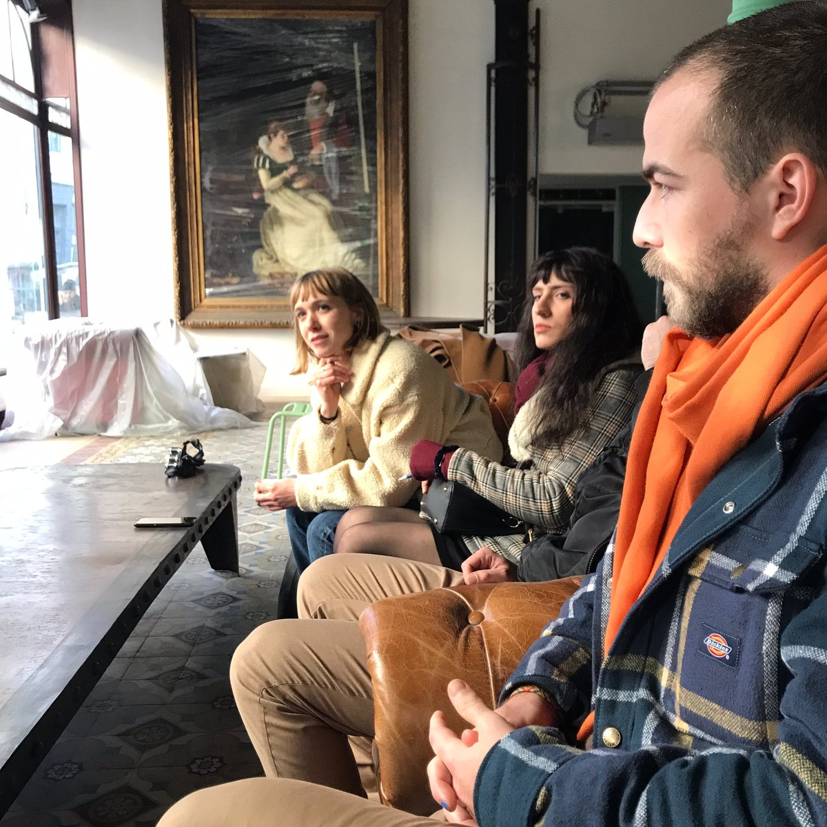 APECSbelgium's tweet photo. Something is in the works...🚧 @APECSbelgium🇧🇪 has paired with the Wallstreet Colors artists' collective 🎨 for the upcoming Talk CEC exhibit on Oceans 🌊 &amp; Seas in April ... stay tuned !!!! https://t.co/OcGunwe7Xd
