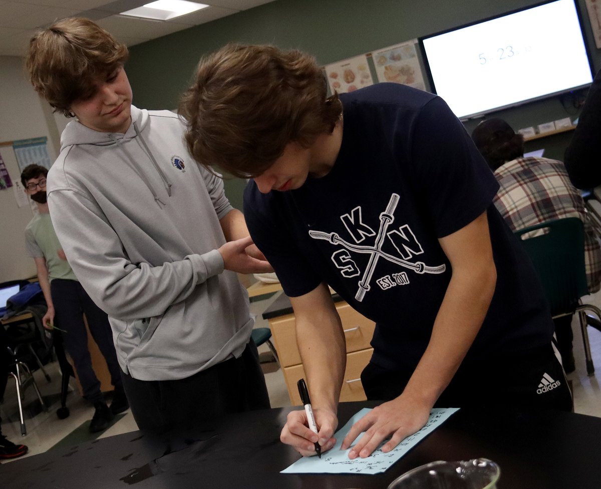MarcellusCSD's tweet photo. Senior Ethan Snyder has been researching grit and pain tolerance as a part of his Independent Study with Mr. Cooper! This week he had several students volunteer to be a part of his research project by seeing how long they could keep their hand in ice water! https://t.co/h6AQlCwm6l