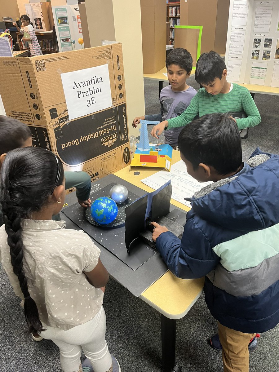 mskiedaisch's tweet photo. 2C got to experience the science showcase today! We got tons of great ideas for when we can participate next year https://t.co/dJttnfXB81