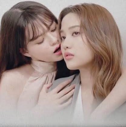 freensrchatulip's tweet photo. Freen และ Becky ถูกสร้างขึ้นสำหรับ Sam และ Mon 🫠🤏 #srchfreen #BeckyArmstrong #GAPtheseries https://t.co/B8pr0kBQV1