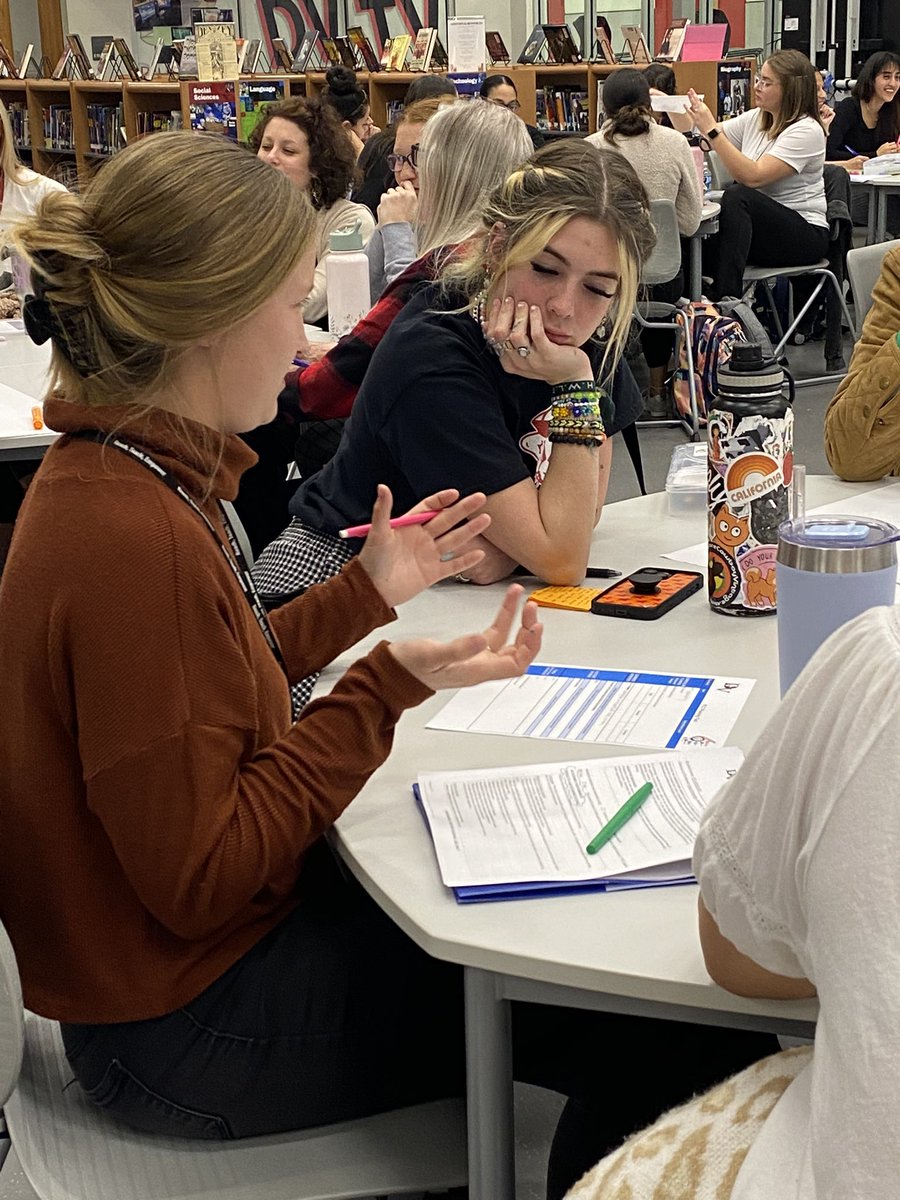DVISDPL's tweet image. #DVProud of these new elementary teachers working together across the district to practice and master #LearningIntention #SuccessCriteria and improving #TeacherClarity. It’s NTSS day!