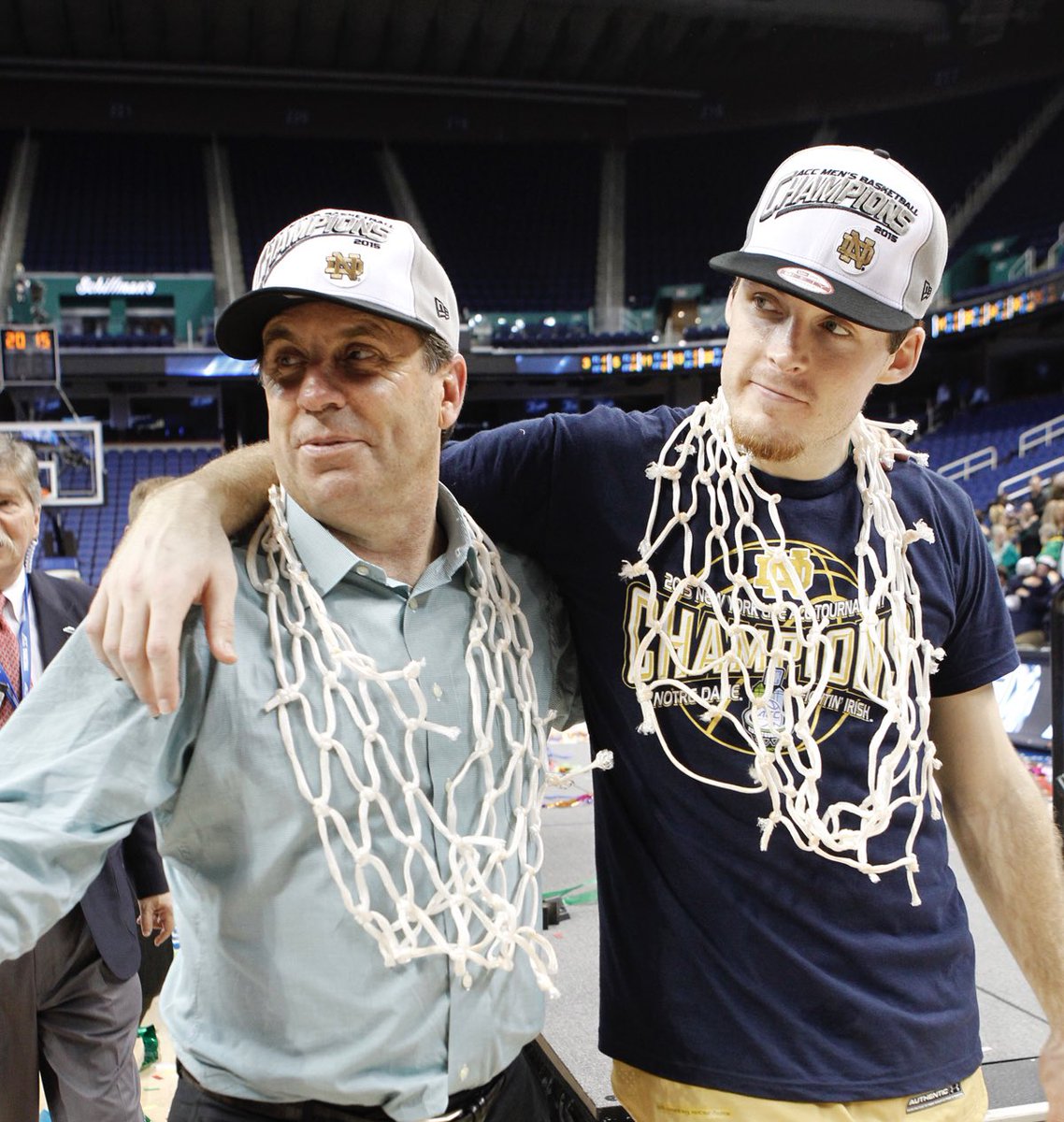 Pat Connaughton tweet media