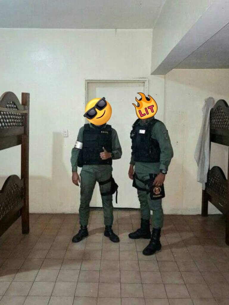 unifcojeculo's tweet photo. Atrévete a venir y entrar a nuestro dormitorio a ver si aguantas una cojida de nosotros.. 
Dale RT SI TE ATREVES https://t.co/eaNgZJl6L4