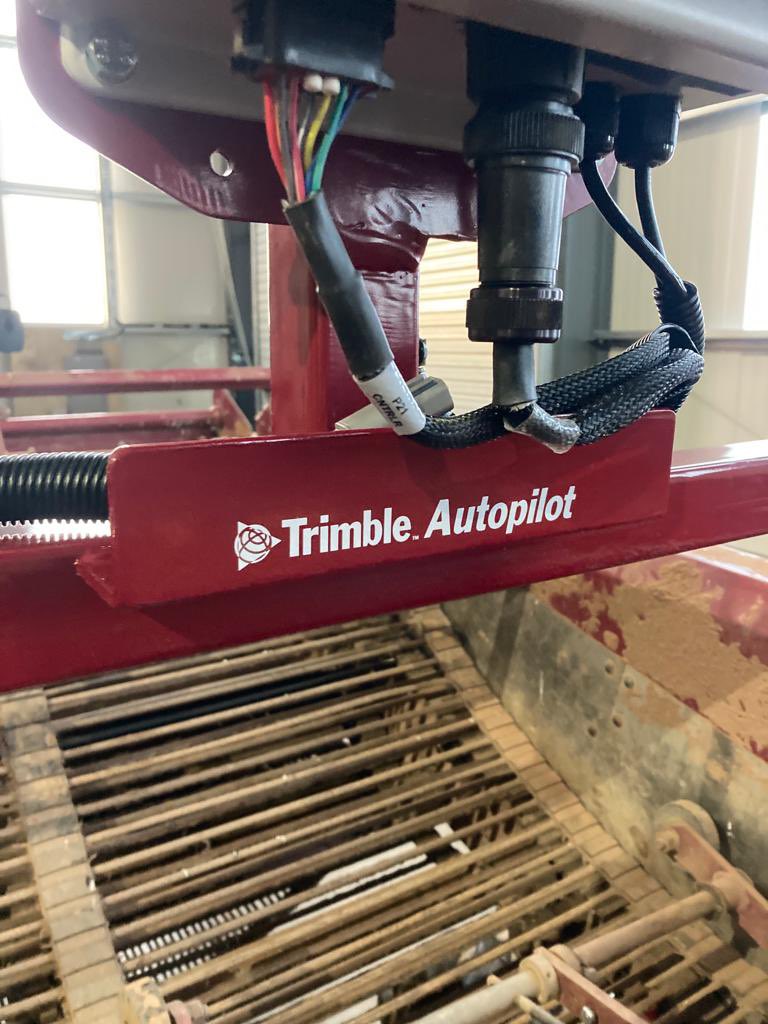SoilEssentials's tweet photo. January… so that must mean it’s the start of True Tracker season. This time however, it’s the latest GFX-1060 and Nav900 being fitted… another first. @Trimble_Ag #essentialsnetrtk #farmingsmarter #precisionag https://t.co/A3ngq28sFf