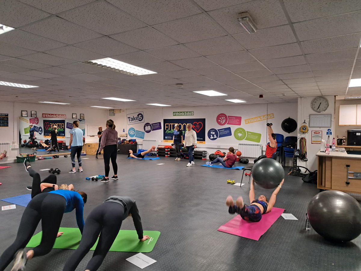 FitzoneThe's tweet photo. Great ladies WWT this evening 💪👌 #Physicalhealth #MentalHealthMatters https://t.co/v5BfMphtgW