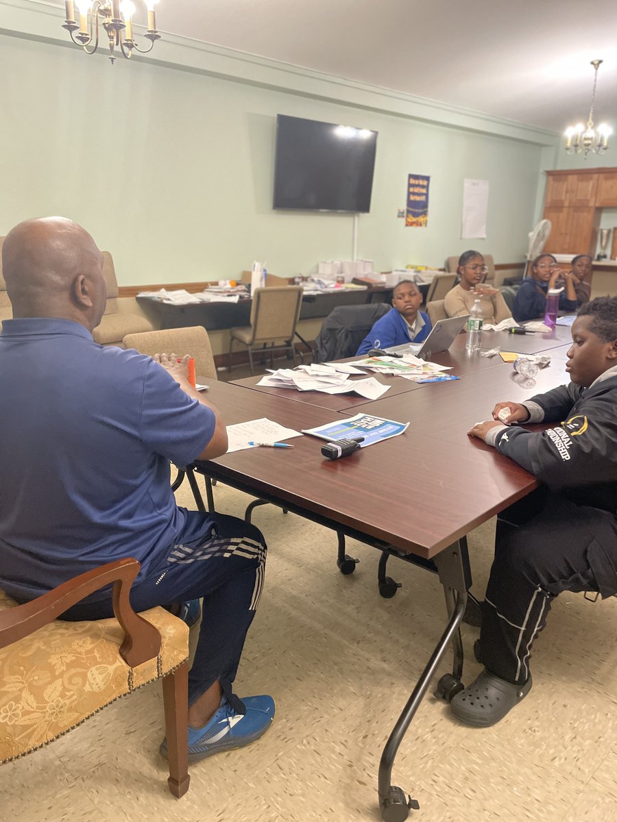 YCOPMVNY's tweet photo. Y-COP New Right T.R.A.C.K. Program has hit
the road & is giving teens the knowledge they need to
prosper. Find out how to sign up at the link in our bio!
#ycop #YCOPRIghtTRACK #ycopafterschool
#mountvernonny #youth #KnowledgeIsPower https://t.co/hgxloD7FwO
