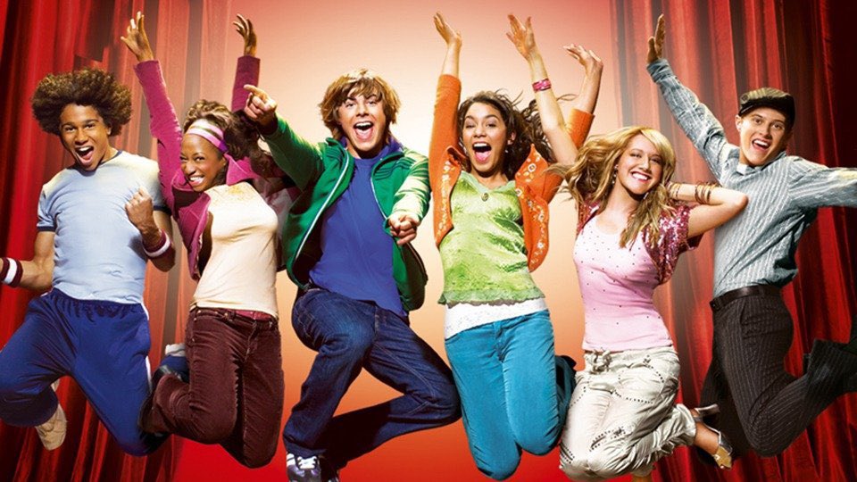 choquei's tweet photo. 🚨FILMES: Há 17 anos estreava ‘High School Musical’. https://t.co/UOhqdzINxE