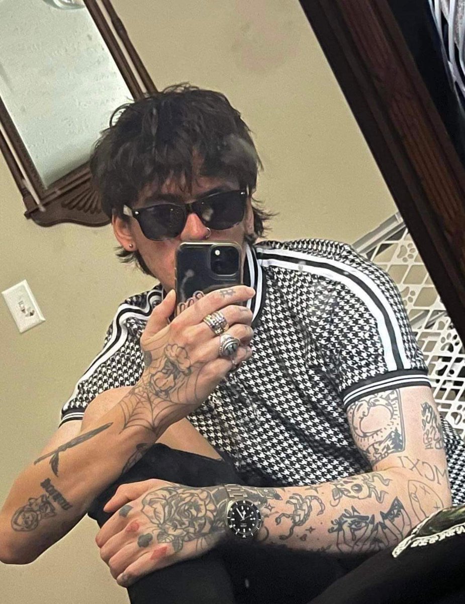 zacdose's tweet image. mirror dirtier than my mullet