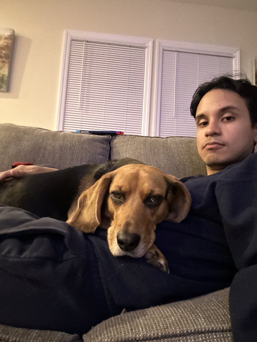 carellano96's tweet photo. living our best lives https://t.co/ZvRXxA7yGj