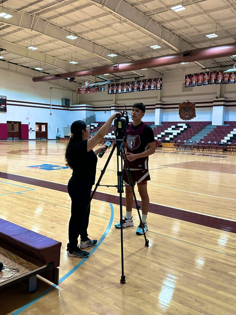 psjabearshoops's tweet photo. Keep an eye out for a special news segment on Bear Basketball player Jordan Garcia. Coverage will be on Univision at 5 pm and Fox News at 9 pm! https://t.co/SVnkVMc6oQ