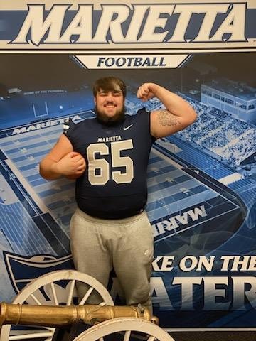 aflew65's tweet photo. a HUGE thank you to @CoachHinkleMC @Marietta_FB for letting me come visit campus today!! https://t.co/IVYkXgBdqv