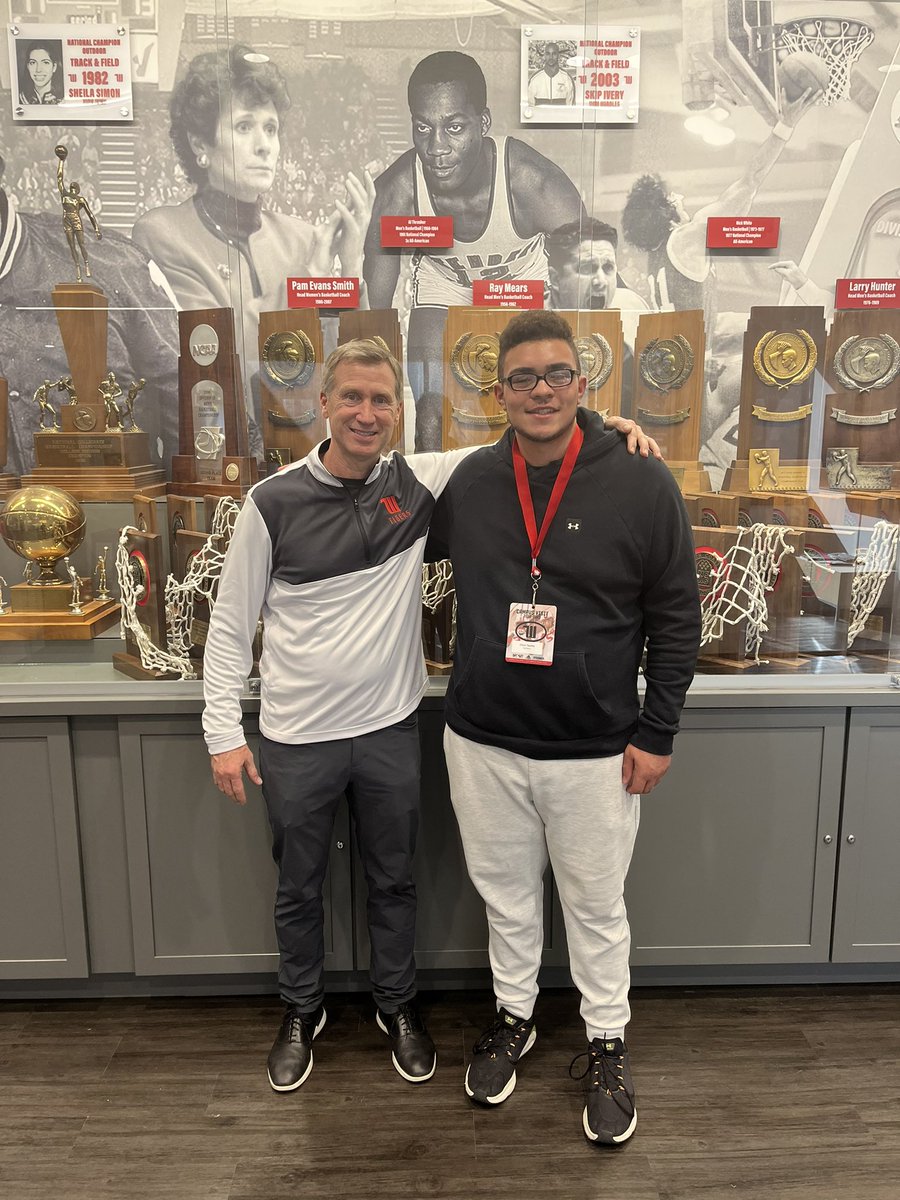 et_tiger_62's tweet photo. New Home!! 🐅⚪️🔴 @JimCollins_FB @cdavie51 @WittFootball https://t.co/ABms519MOk