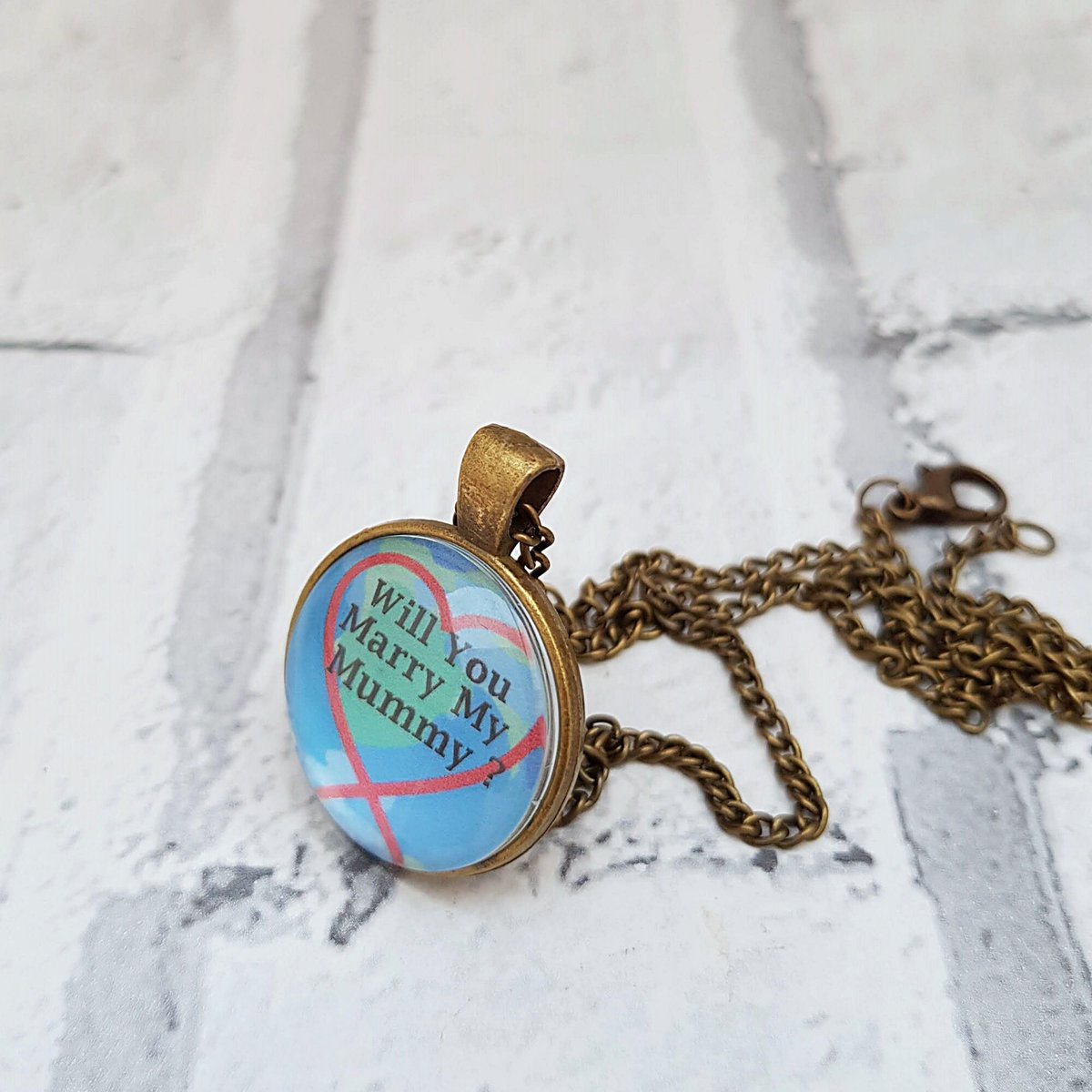 martisanne's tweet image. Marry mummy necklace, Pet proposal idea, Marriage proposal jewelery, cat dog proposal, engagement idea, marry my mummy pendant, surprise, W1 tuppu.net/1b2dcb95 #EtsyTeamUnity #TMTinsta #UniqueProposal