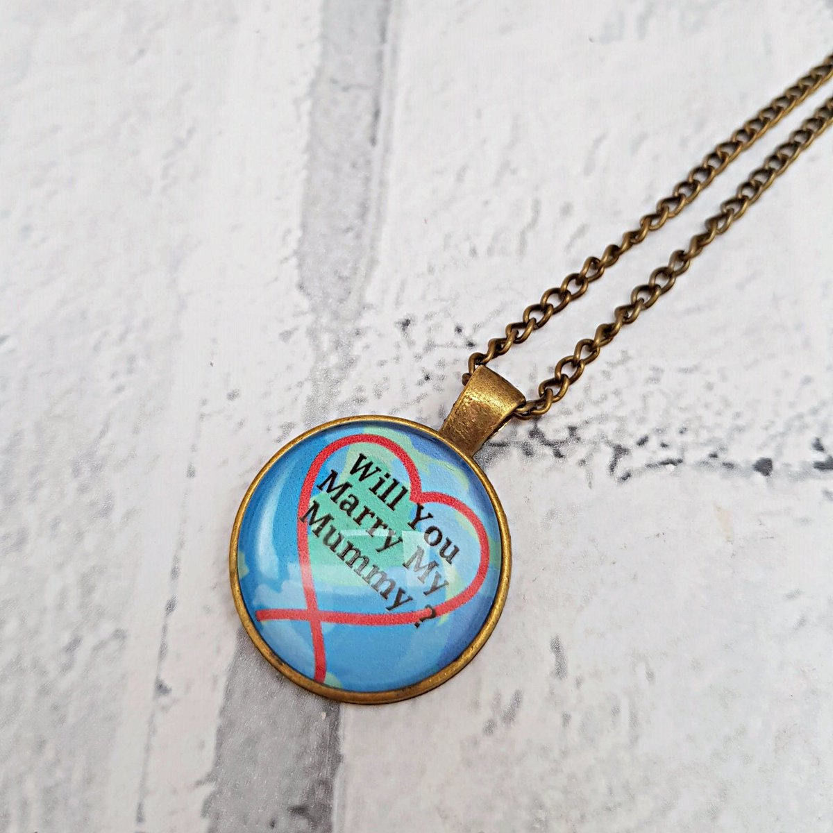 martisanne's tweet image. Marry mummy necklace, Pet proposal idea, Marriage proposal jewelery, cat dog proposal, engagement idea, marry my mummy pendant, surprise, W1 tuppu.net/1b2dcb95 #EtsyTeamUnity #TMTinsta #UniqueProposal