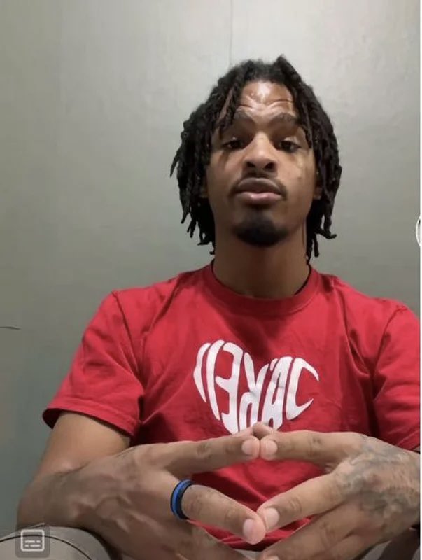 4LJAVI's tweet image. "How does my pussy taste?"
Me: