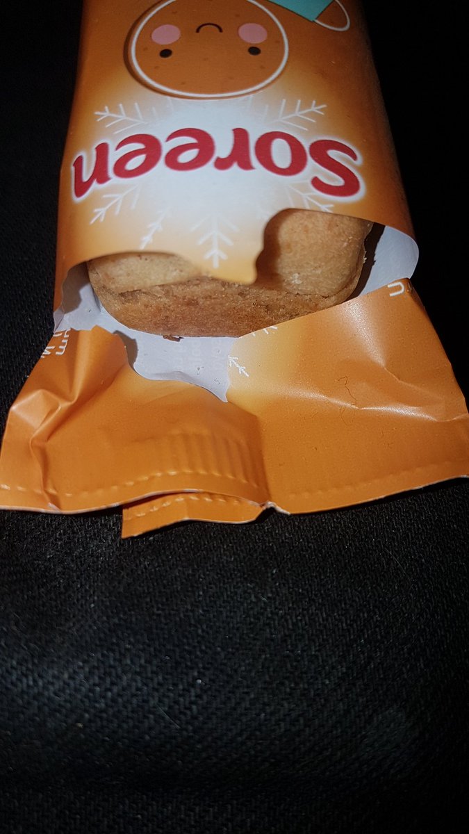 acme01's tweet photo. @SoreenHQ I think i got the worst packet of Soreen Gingerbread mini loaves in history.
There was only 4 loaves instead of 5, and one of the 4 had a torn wrapper &amp; had gone stale! So i only ended up with 3 out of 5 :( https://t.co/3k8e1KkQEd