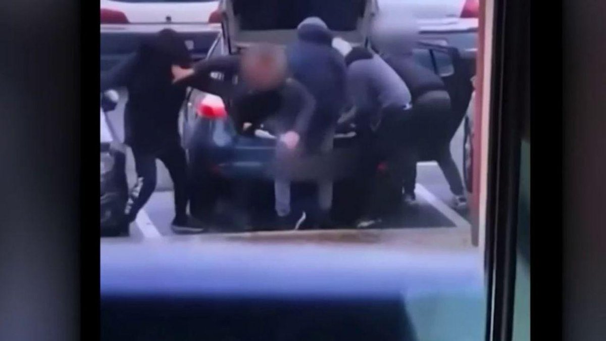 TF1Info's tweet image. L'homme enlevé en plein jour à Villeparisis retrouvé en vie dans le Val-d'Oise tf1info.fr/justice-faits-…
