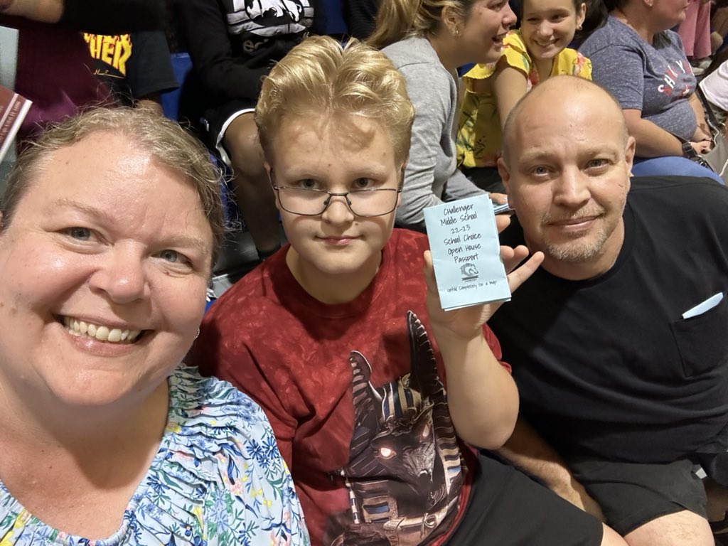 TracyAVID_DTL's tweet photo. Learning all about the great staff and offerings at @ChallengerLCSD we are ready to be Chargers! https://t.co/gIEgMk46nb
