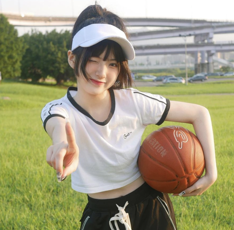 xiaolinglanhua's tweet photo. 簡芝婷 Jian Zhiting
Born February 4, 2003, Zhiting has participated in several of iQiyi's dance shows

Instagram:https://t.co/71EgGNubAr https://t.co/HQFuPVGESD