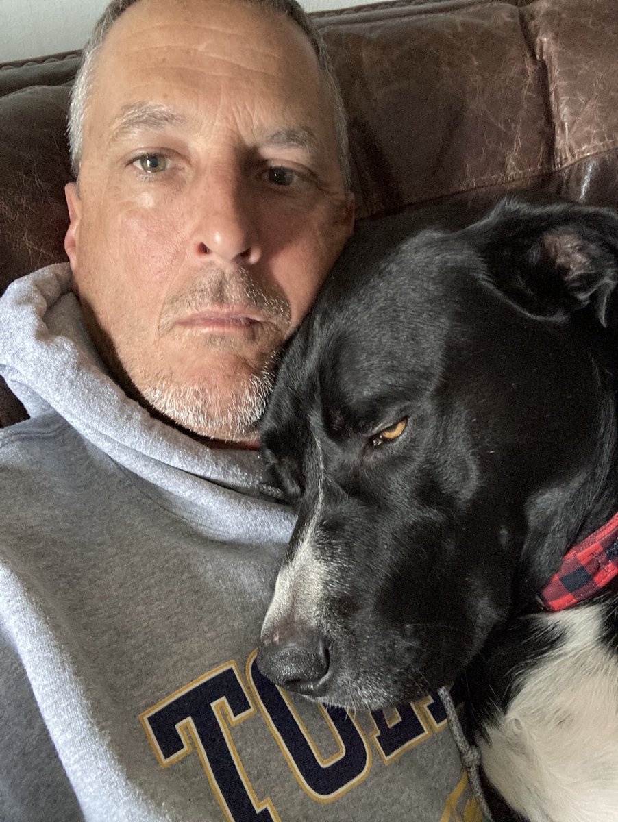 Bobo_Fedwell's tweet photo. Tired. But not to tired to take a selfy. It’s a dogs world https://t.co/Rh4ql9GbqA