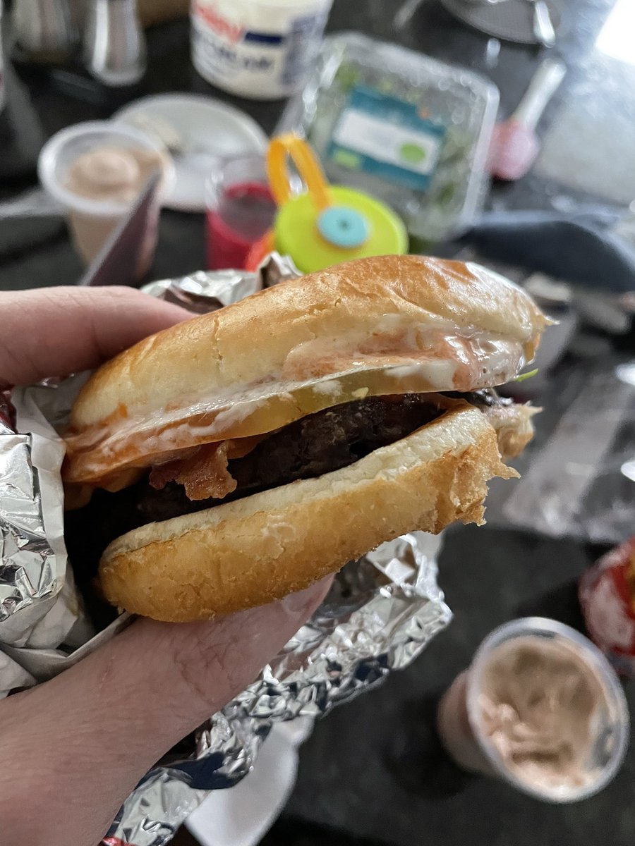Ffs <a href="/Wendys/">Wendy’s</a>, I’m in marketing so I get the concept of imagery but can you at LEAST give your burgers a little life??  #stillhungry
